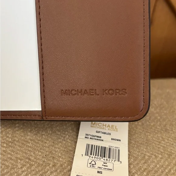 NWT Michael Kors Monogram Notebook in Brown - Picture 4 of 9